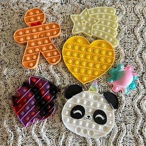 Fidget grab bag! Comes with all 6 fidgets as shown!